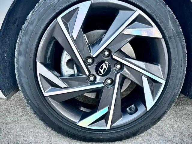 Hyundai Elantra — Фото автомобиля 9