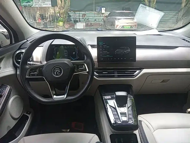 BYD Yuan Pro — Фото автомобиля 10