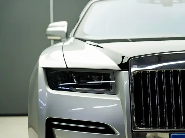 Rolls-Royce Ghost — Фото автомобиля 30