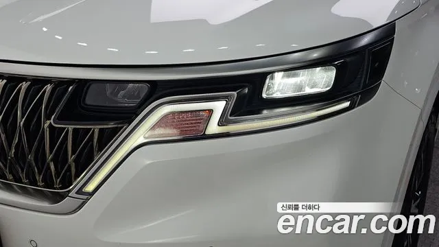 Kia Carnival — Фото автомобиля 7