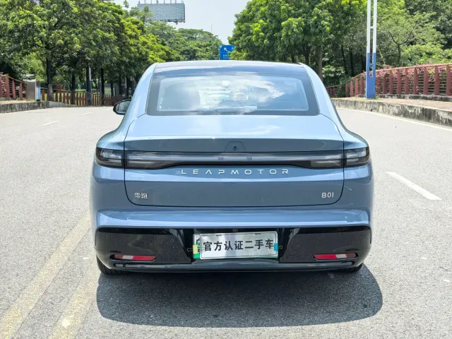 Leapmotor B01 — Фото автомобиля 18