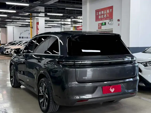 Li Auto L8 — Фото автомобиля 7