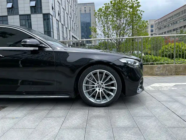 Mercedes-Benz S-Class — Фото автомобиля 24