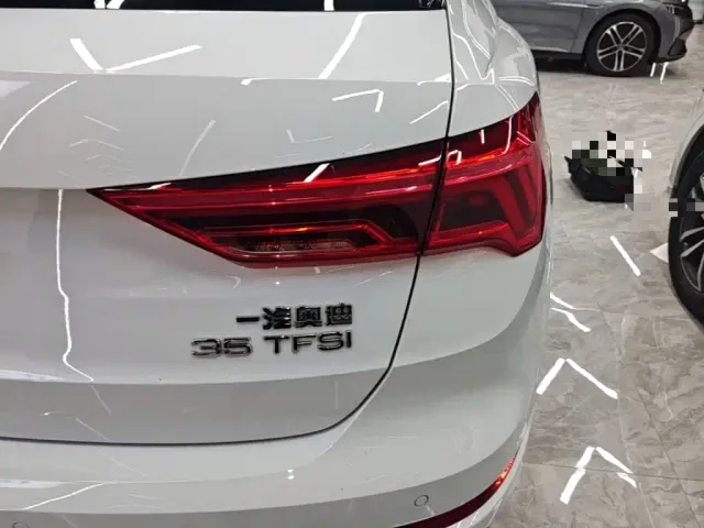 Audi Q3 — Фото автомобиля 23