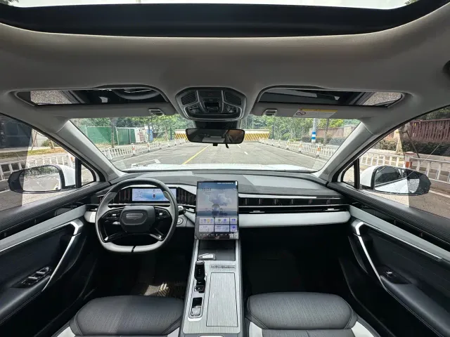 Geely Boyue L — Фото автомобиля 5