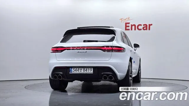 Porsche Macan — Фото автомобиля 4