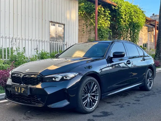Фотография автомобиля — BMW 3 Series