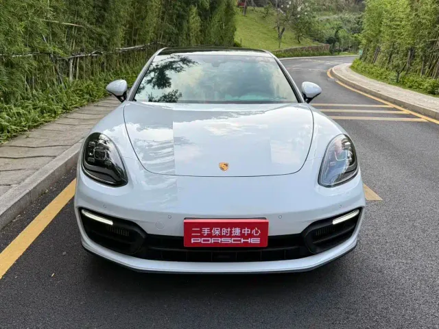 Porsche Panamera — Фото автомобиля 2