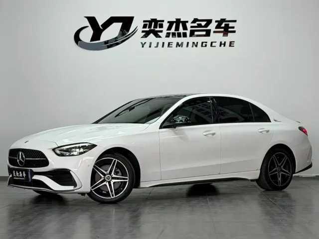 Фотография автомобиля — Mercedes-Benz C-Class