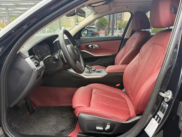 BMW 3 Series — Фото автомобиля 11