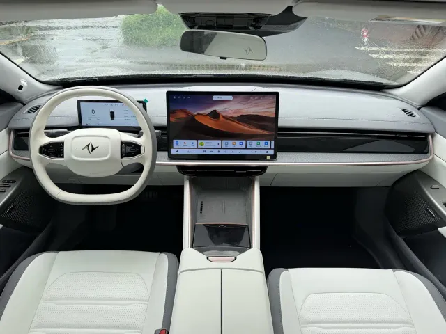 Dongfeng eπ 007 — Фото автомобиля 6