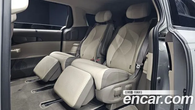 Kia Carnival Generation 4 — Фото автомобиля 28