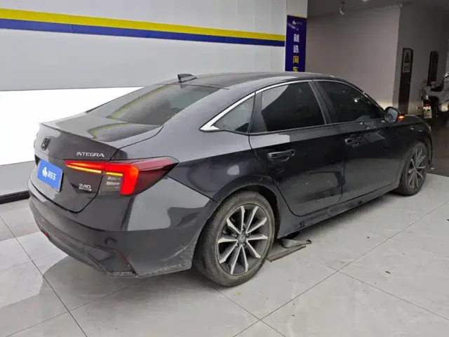 Honda Integra 2022 240TURBO CVT Luxury Edition — Фото автомобиля 3