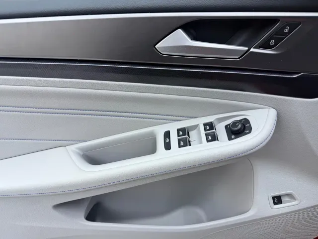 Volkswagen Lamando — Фото автомобиля 8