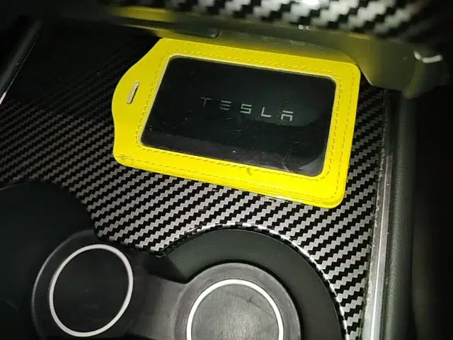 Tesla Model Y — Фото автомобиля 8