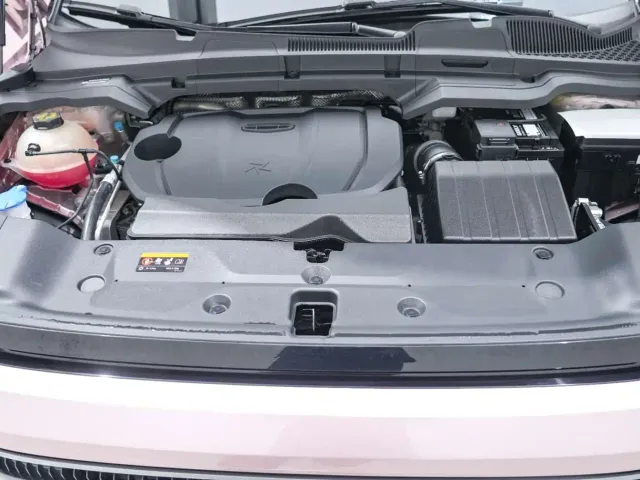 Geely ICON — Фото автомобиля 20