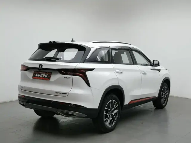 Changan CS75 Plus — Фото автомобиля 2