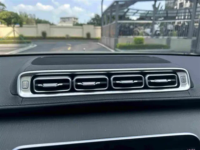 Mercedes-Benz S-Class — Фото автомобиля 20