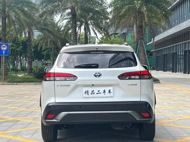 Toyota Frontlander 2023 2.0L Smart Hybrid Dual Engine Luxury Edition — Фото автомобиля 5