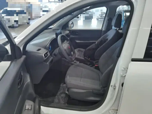 Wuling Hongguang — Фото автомобиля 14