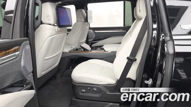 Cadillac Escalade Escalade 5 поколение — Фото автомобиля 24
