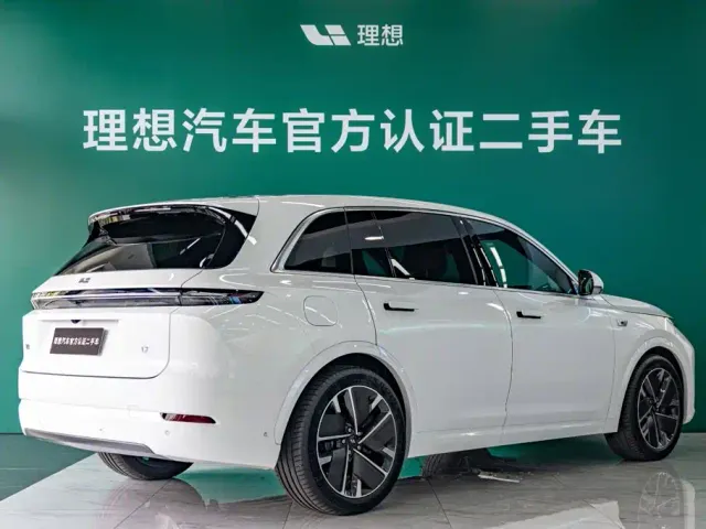 Li Auto L7 — Фото автомобиля 4