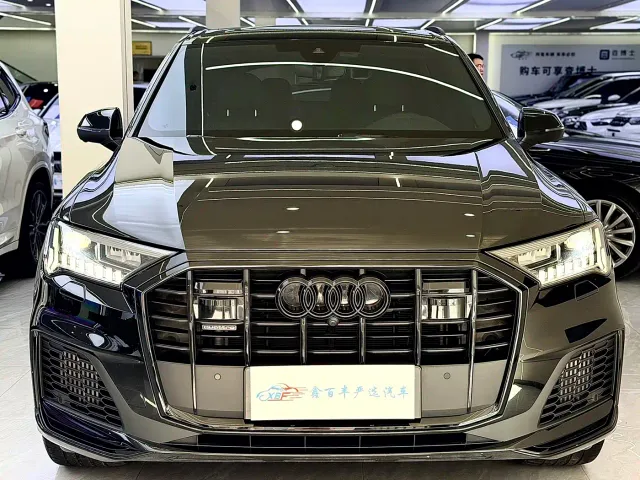 Audi Q7 — Фото автомобиля 2