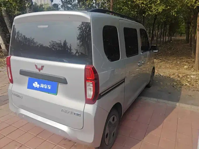 Wuling Zhiguang NEV — Фото автомобиля 3