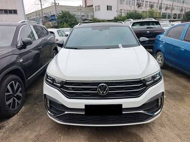 Volkswagen T-Roc — Фото автомобиля 3