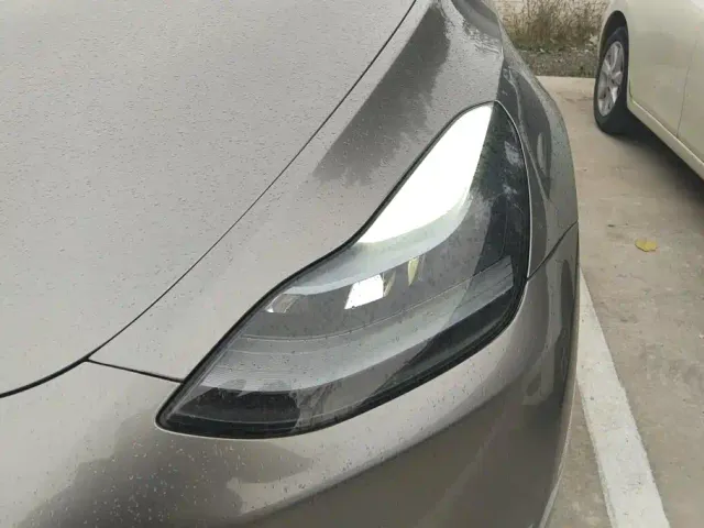 Tesla Model Y — Фото автомобиля 5