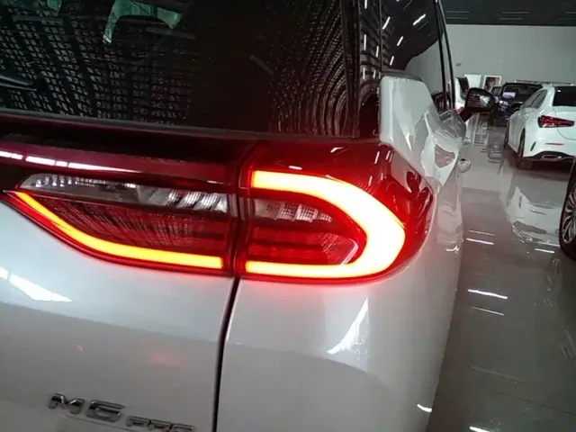 GAC Trumpchi M6 — Фото автомобиля 7