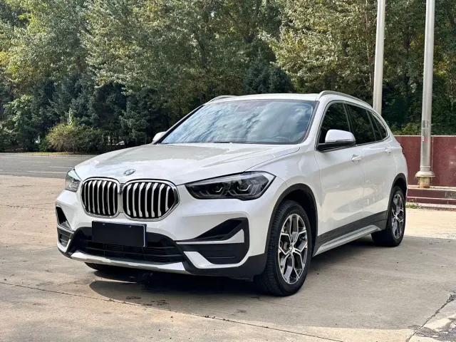Фотография автомобиля — BMW X1