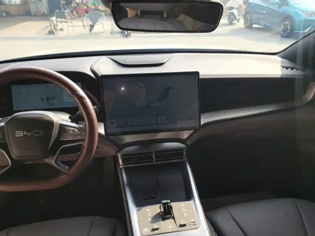 BYD Seal 07 DM-i — Фото автомобиля 12