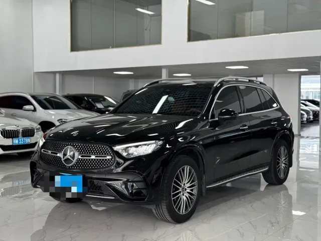 Фотография автомобиля — Mercedes-Benz GLC-Class
