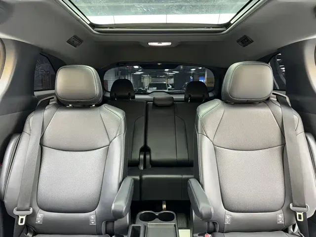 Toyota Granvia — Фото автомобиля 10
