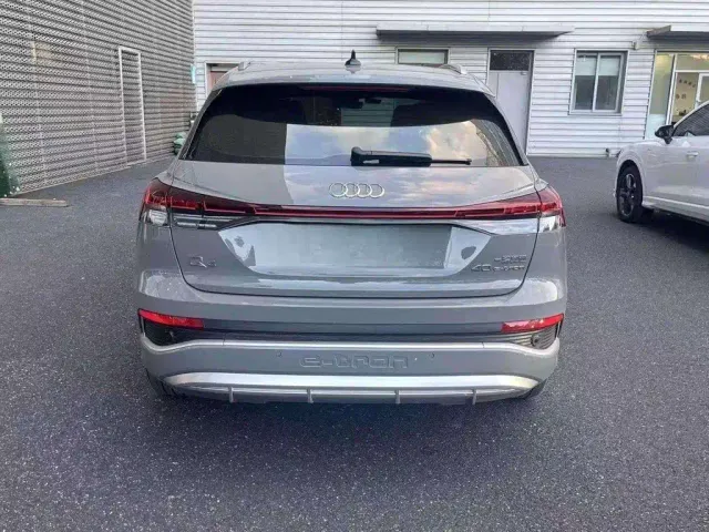 Audi Q4 e-tron — Фото автомобиля 3