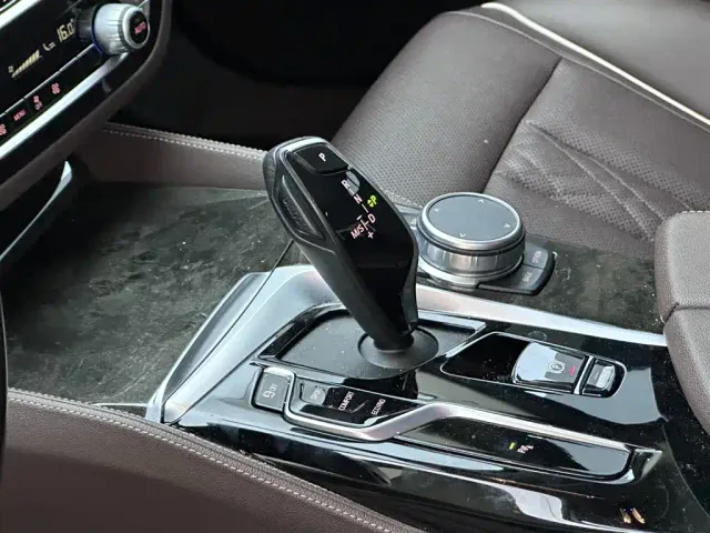 BMW 5 Series — Фото автомобиля 9