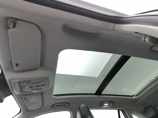 Roewe RX5 — Фото автомобиля 14