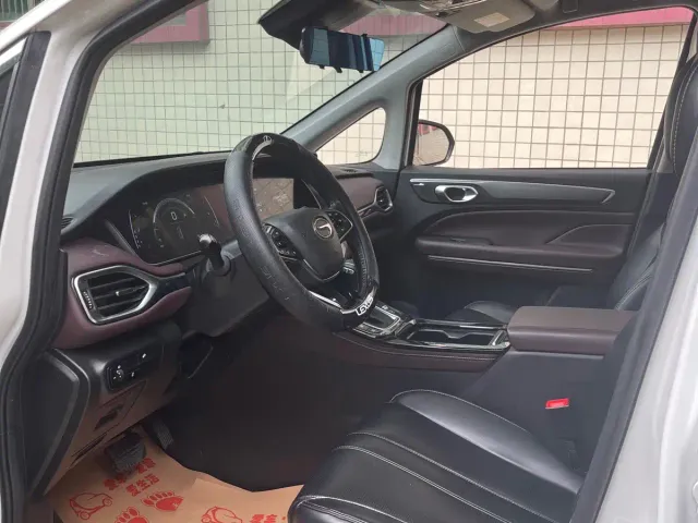 GAC Trumpchi M6 — Фото автомобиля 4
