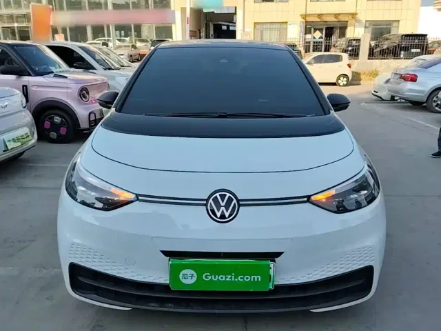 Volkswagen ID.3 — Фото автомобиля 2