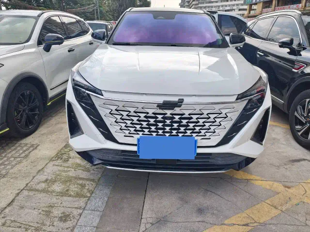 Changan Z6 — Фото автомобиля 2