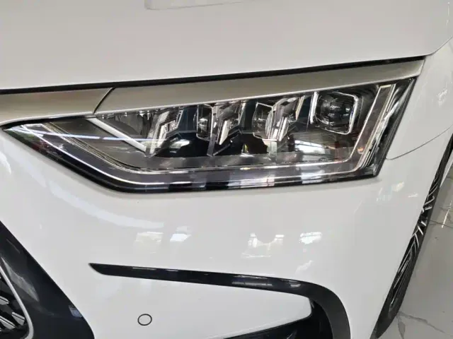 BYD Han — Фото автомобиля 5