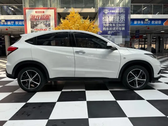 Honda Vezel — Фото автомобиля 8