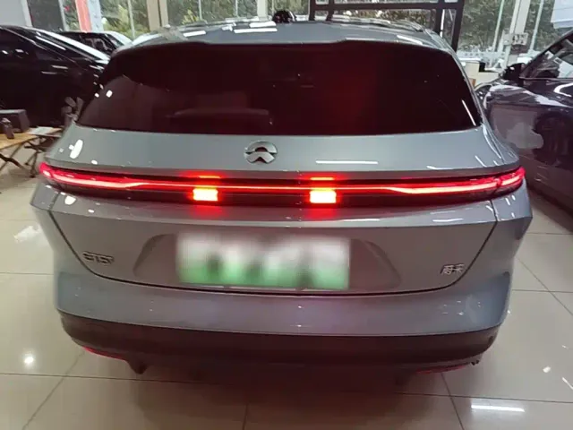 Nio ET5 Touring — Фото автомобиля 5
