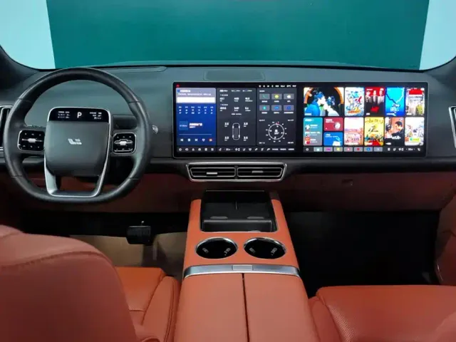 Li Auto L9 — Фото автомобиля 12