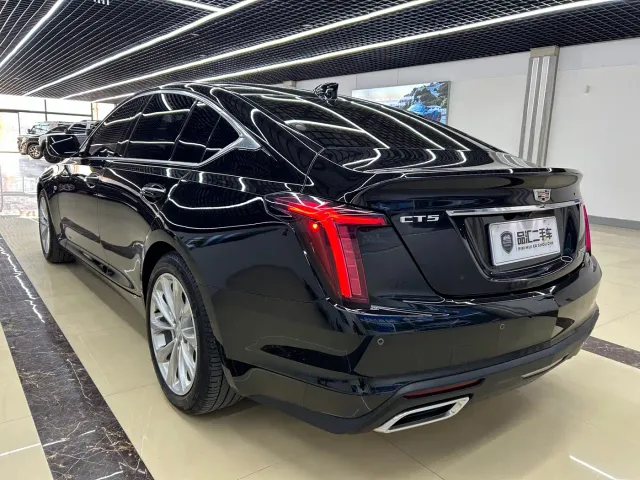 Cadillac CT5 — Фото автомобиля 5