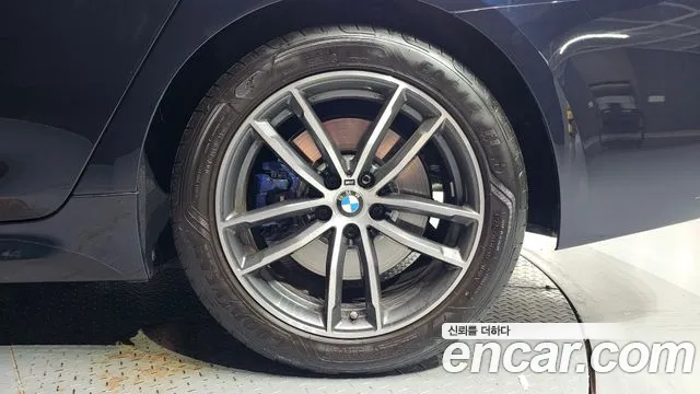 BMW 5 Series G30 — Фото автомобиля 6