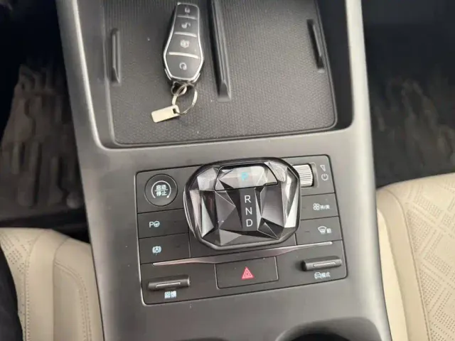 BYD Qin PLUS — Фото автомобиля 13