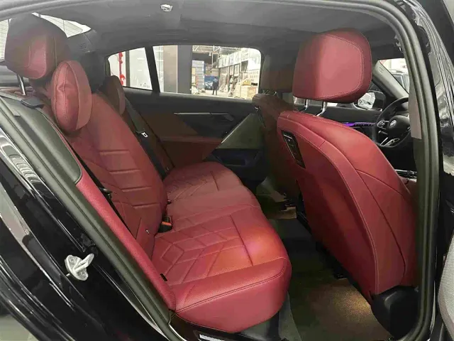 BMW 5 Series — Фото автомобиля 14