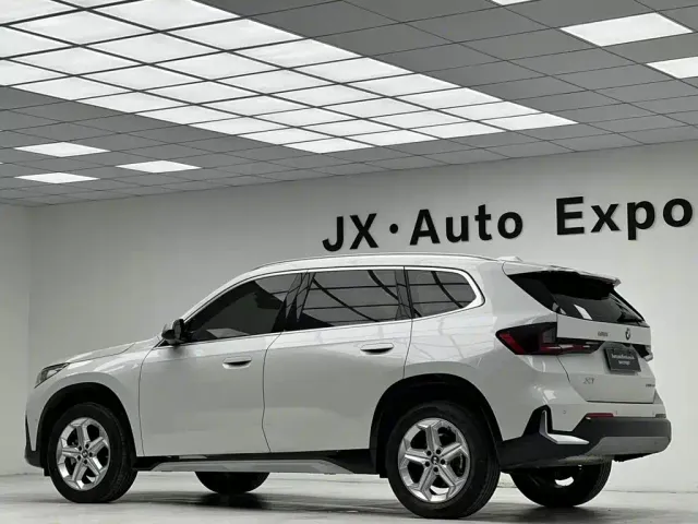 BMW X1 — Фото автомобиля 7